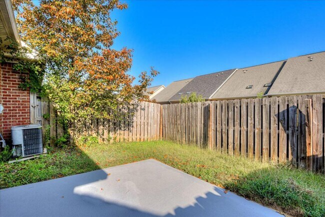 Building Photo - 140 Grove Landing Ct