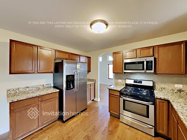 Building Photo - 641 4th St