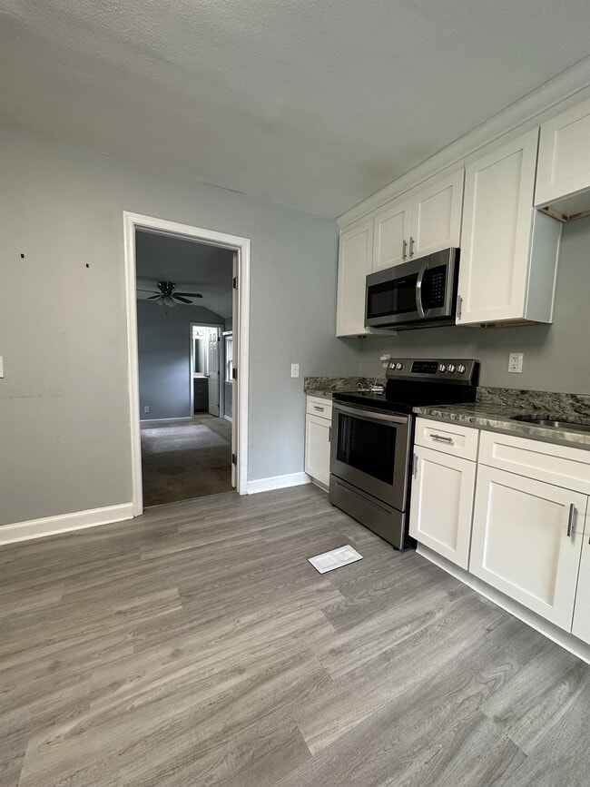 Building Photo - 3301 Vimy Ridge Ave