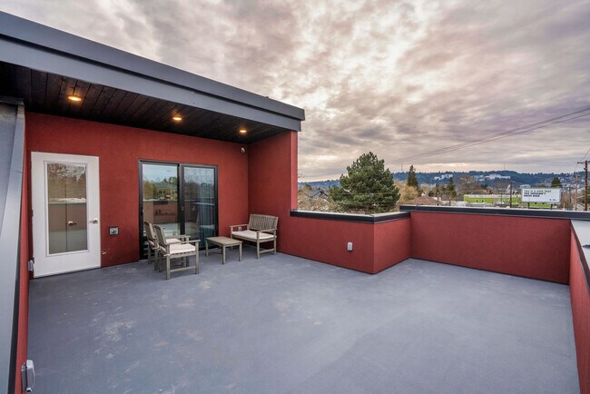 Building Photo - 2514 SE 21st Ave