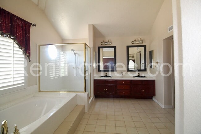 Building Photo - 11743 Windcrest Ln