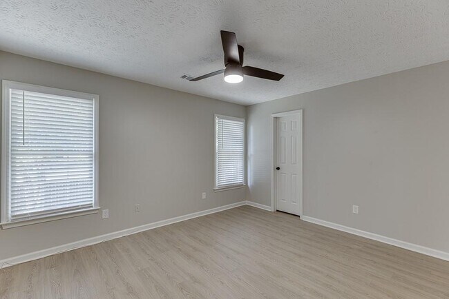 Building Photo - 5570 Cannonero Dr