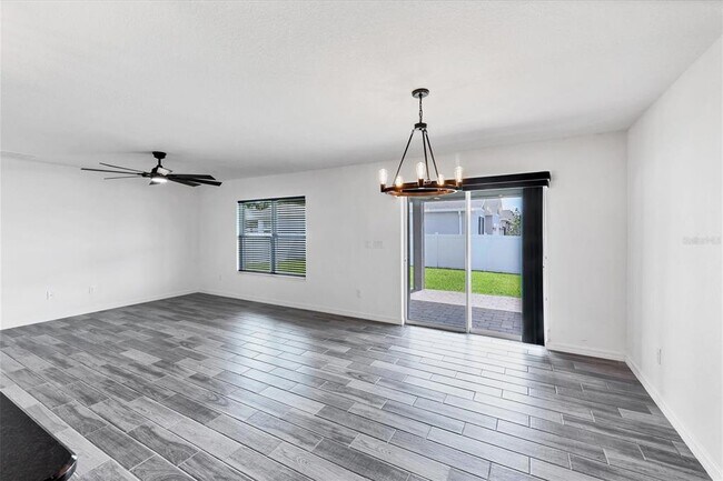 Building Photo - 7335 34th Ct E