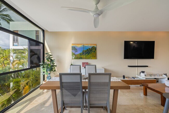 Building Photo - Windward Harbour