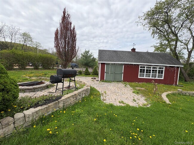 Building Photo - 1253 NY-208