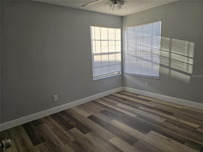 Building Photo - 2494 Sweetwater Club Cir