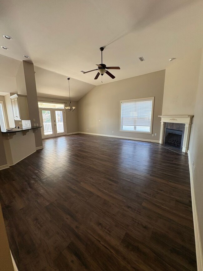 Building Photo - 540 Orchard Cir