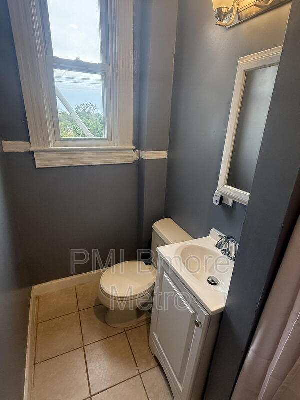 Building Photo - 2679 Wilkens Ave