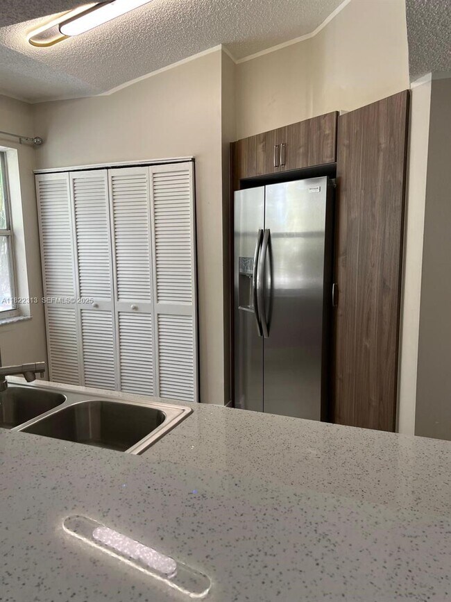 Building Photo - 9645 NW 1st Ct