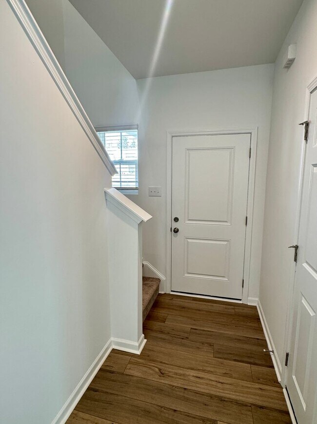 Building Photo - 4BR/2.5BA Two Car Garage in Element Park