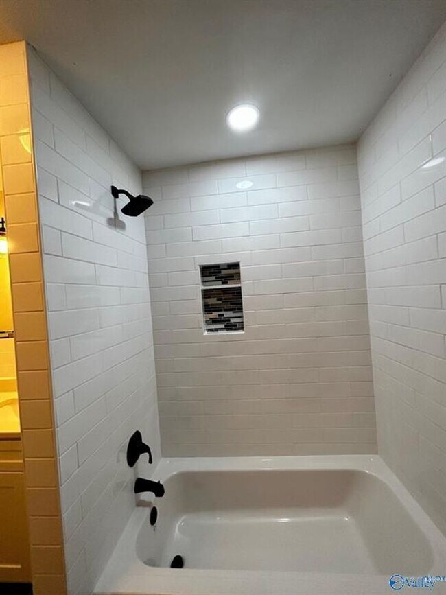 Building Photo - RENTAL HOME IN GUNTERSVILLE