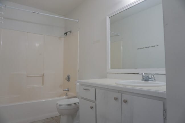 Building Photo - 111 Palmetto Dr