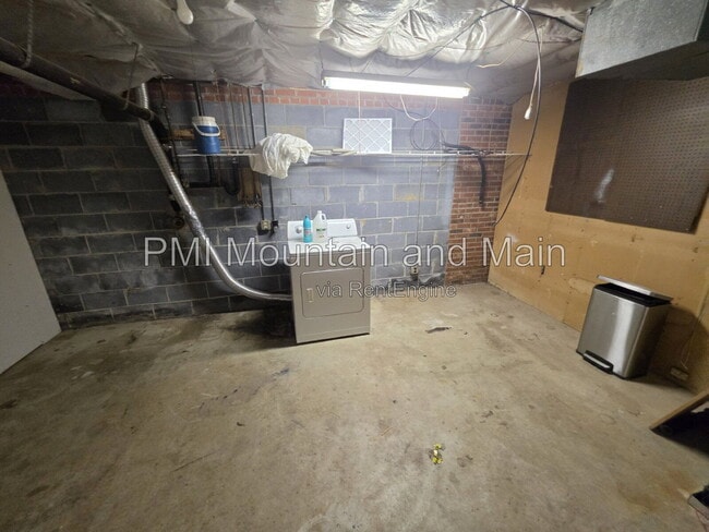 Building Photo - 4 Erwin Dr
