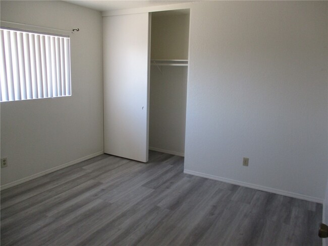 Building Photo - 5090 La Calzada Rd