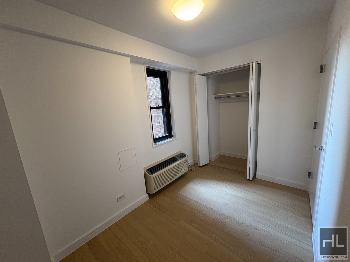 Building Photo - East 39th Street