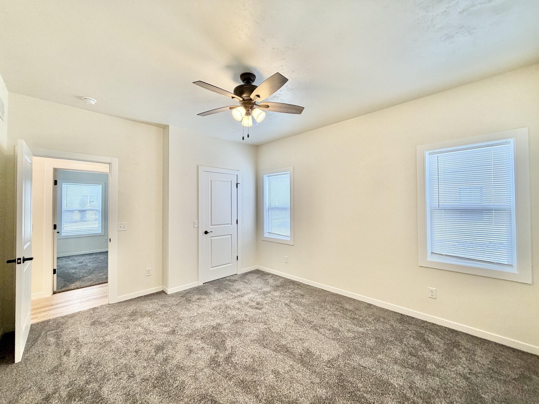 Building Photo - 3018 Mineral Point Ave