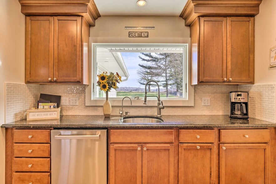 Building Photo - 500 Blossom Bend