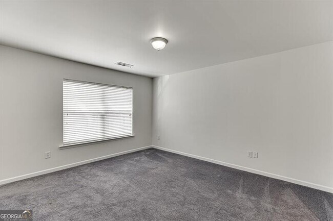 Building Photo - 805 Tulip Poplar Way