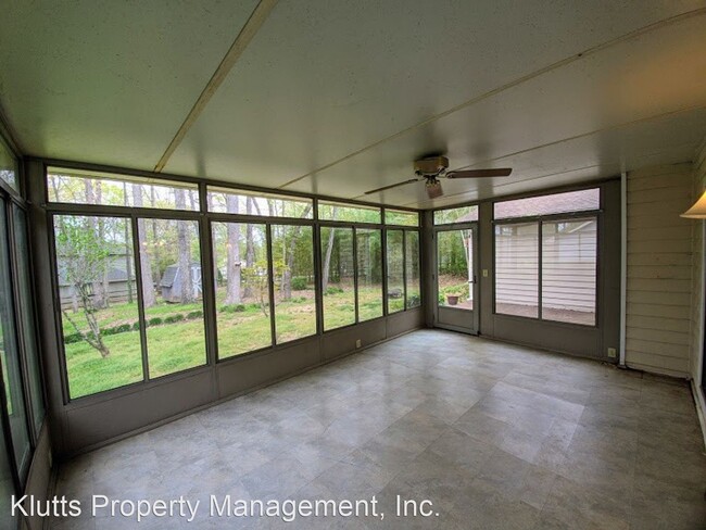 Building Photo - 3 br, 2 bath House - 3738 Sweetgrass