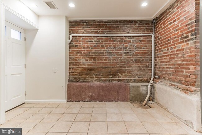Building Photo - 1736 U St NW