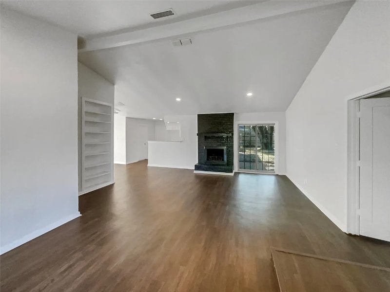 Building Photo - 1746 Whiteoak Dr