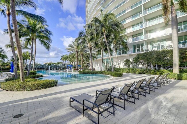 Building Photo - 1 N Ocean Blvd