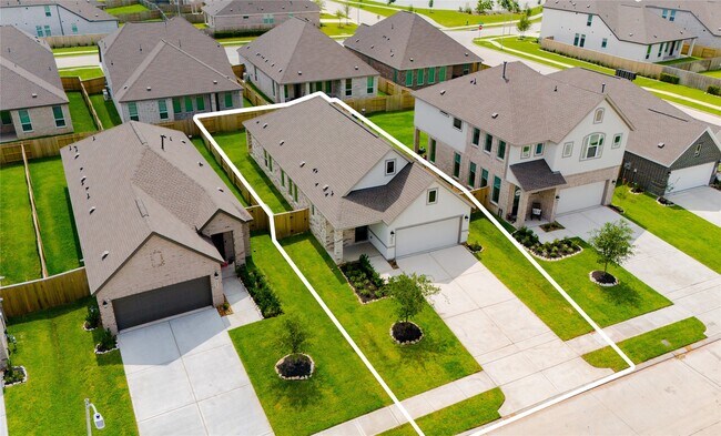 Building Photo - 6671 Iron Clover Dr