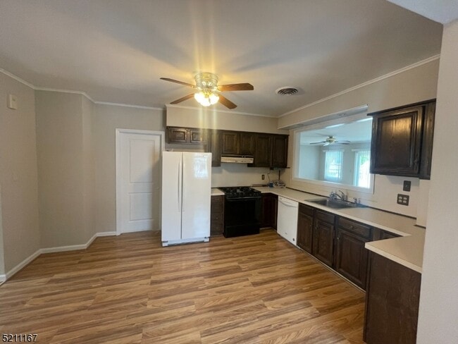 Building Photo - 50 Myrtle Ave