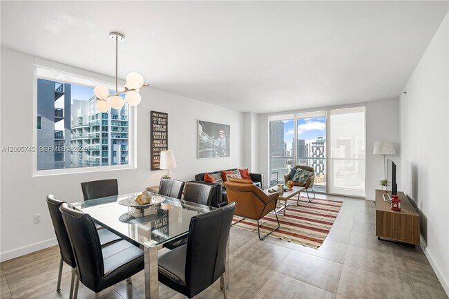 Building Photo - 500 Brickell Ave