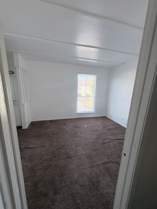 Building Photo - 6200 W Tidwell Rd