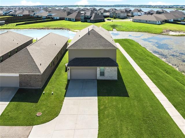 Building Photo - 425 Short Bough Ln