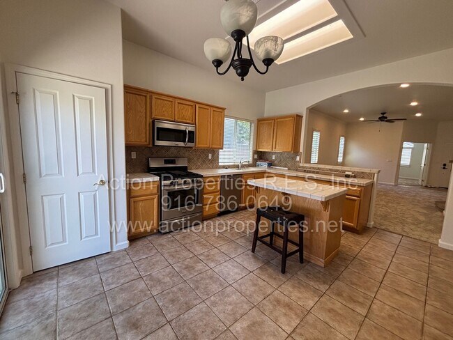 Building Photo - Action Properties Offering Immaculate Highland Reserve 4 Bedroom 2 Bath, 1581 sqft, New Paint and...