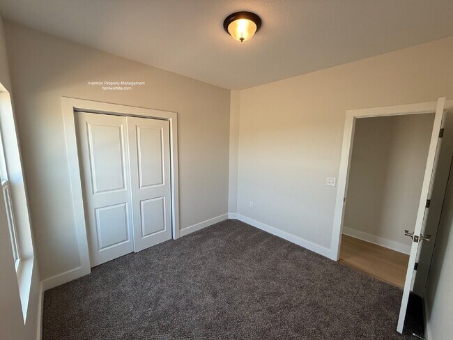 Building Photo - 2056 N Reece Ct