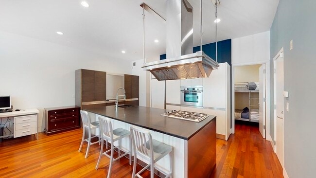 Building Photo - 49 N Margin St