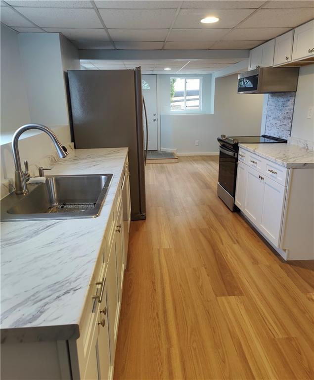 Building Photo - 52-52 Mapleville Main