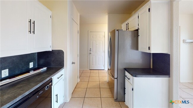 Building Photo - 3611 Selena Dr