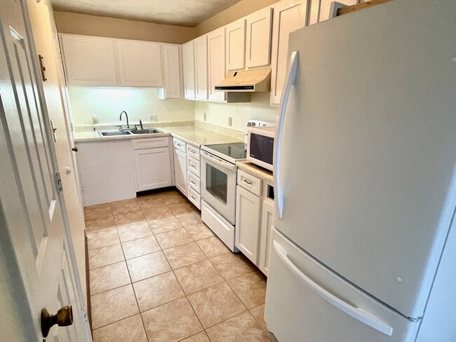 Building Photo - 35 Mathews Ave