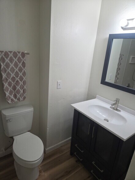 Building Photo - 534 Hamilton St