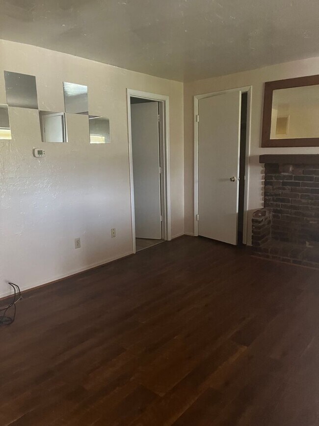 Building Photo - Charming 2 Bedroom Apartment in Mount Washington, Pittsburgh, PA