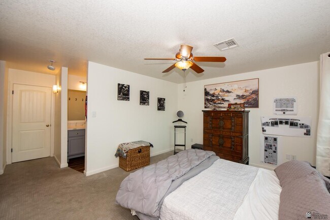 Building Photo - 11239 E 27th Pl