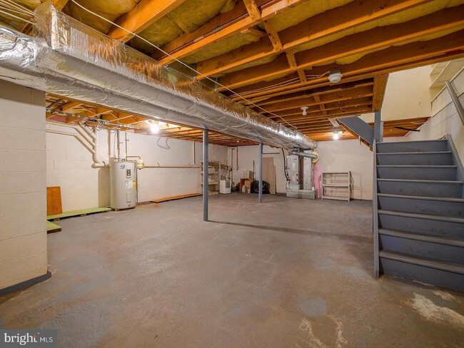 Building Photo - 1001 Winfield Ct