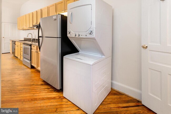 Building Photo - 1213 12th St NW