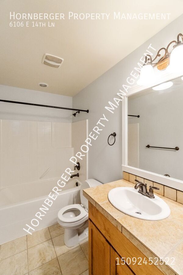 Building Photo - 6106 E 14th Ln
