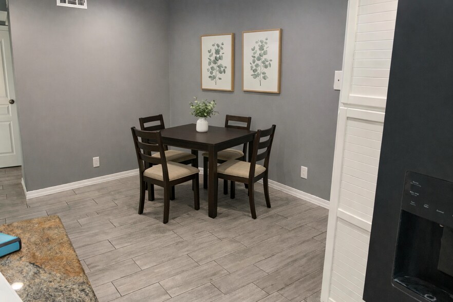 Dining Area - 154 W 5th St