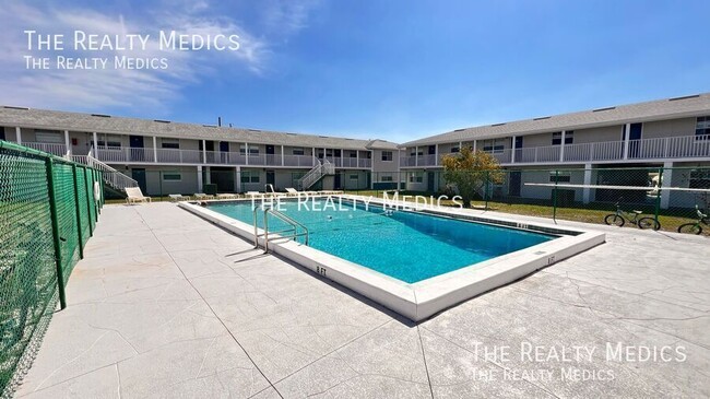 Building Photo - 1400 Eudora Rd