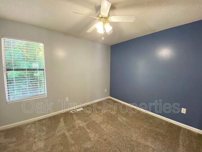 Building Photo - 6279 Lucille Dr