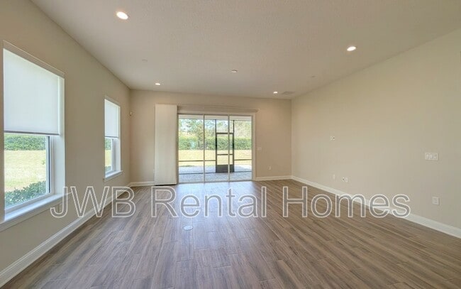 Building Photo - 75 Carousel Dr