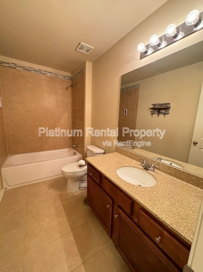 Building Photo - 3343 Blue Springs Walk