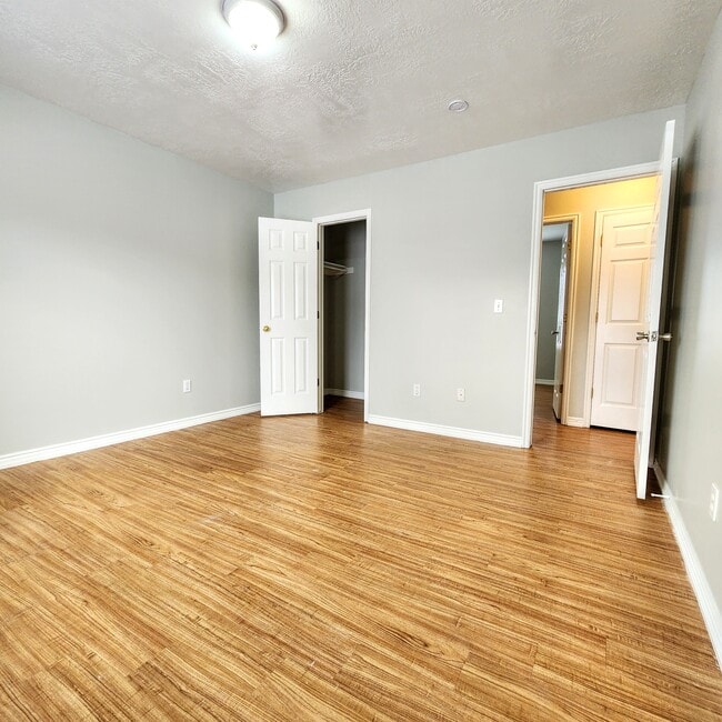Building Photo - 7482 S 100 W