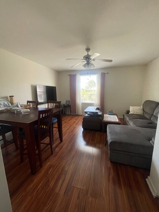 Primary Photo - 3510 E Richmond Rd